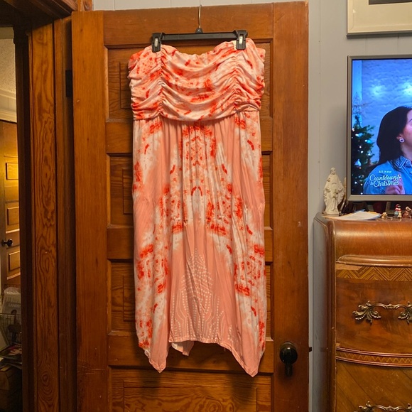 Soma Dresses & Skirts - Soma summer dress.  Peach tie dye.   With pockets.